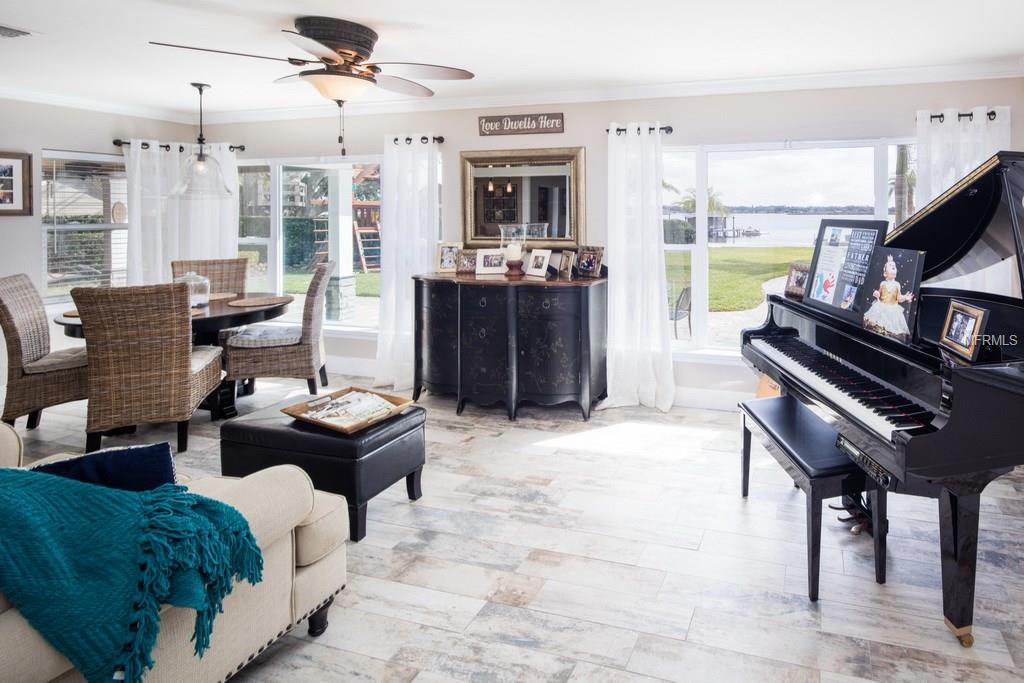4205 WATERFRONT PARKWAY, ORLANDO, Florida 32806, 3 Bedrooms Bedrooms, 7 Rooms Rooms,3 BathroomsBathrooms,Residential,For sale,WATERFRONT,O5561786
