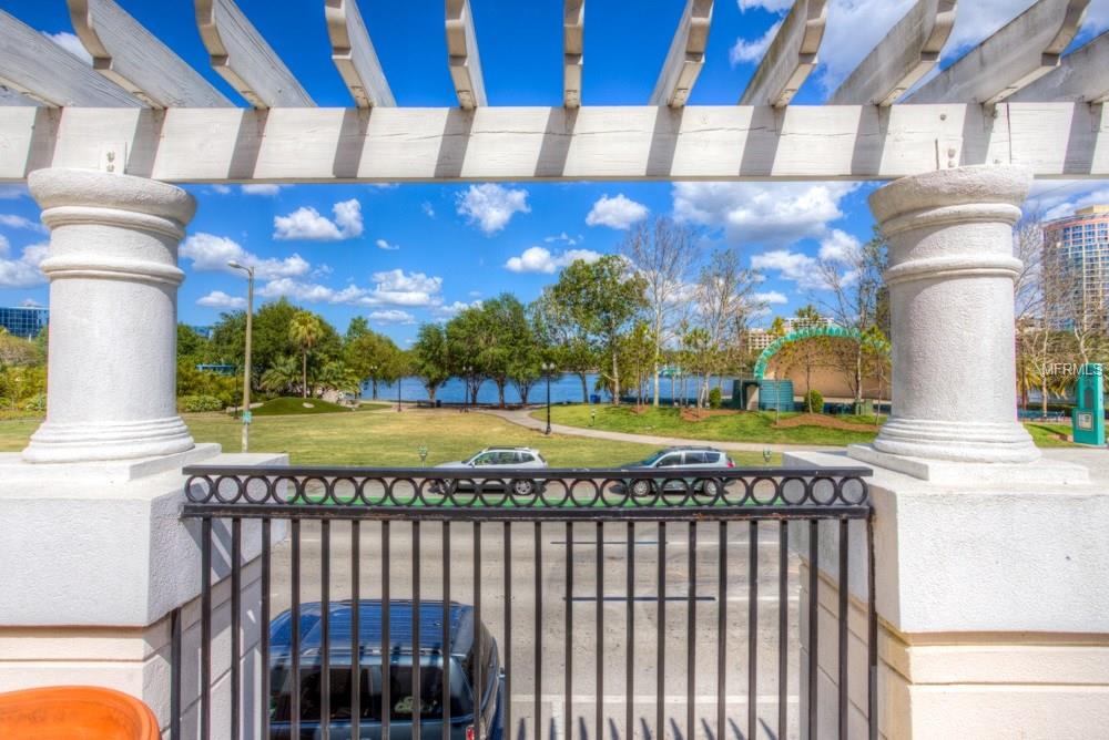 151 E WASHINGTON STREET, ORLANDO, Florida 32801, 2 Bedrooms Bedrooms, 4 Rooms Rooms,2 BathroomsBathrooms,Residential,For sale,WASHINGTON,O5506020