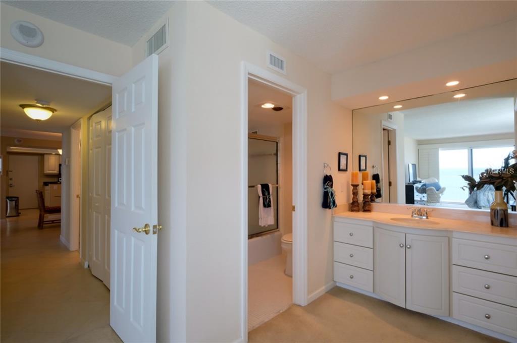 2301 GULF OF MEXICO DRIVE, LONGBOAT KEY, Florida 34228, 2 Bedrooms Bedrooms, 6 Rooms Rooms,2 BathroomsBathrooms,Residential,For sale,GULF OF MEXICO,A4196003