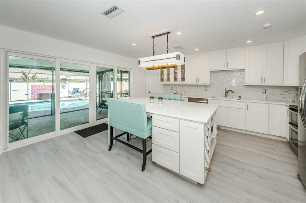 10416 HETRICK CIRCLE W, LARGO, Florida 33774, 4 Bedrooms Bedrooms, 4 Rooms Rooms,3 BathroomsBathrooms,Residential,For sale,HETRICK,U7841176