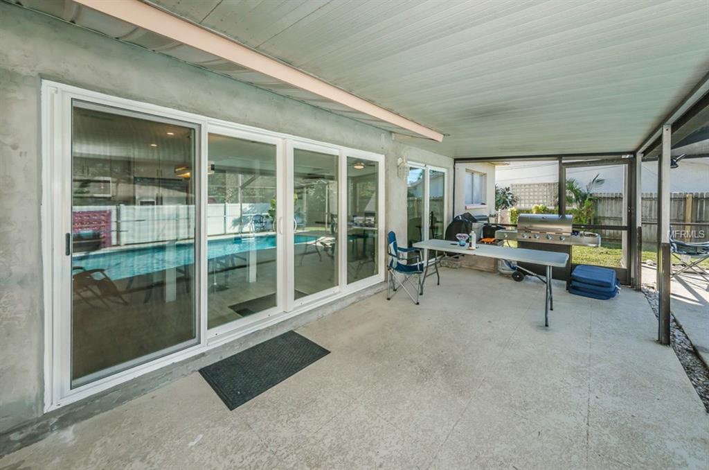 10416 HETRICK CIRCLE W, LARGO, Florida 33774, 4 Bedrooms Bedrooms, 4 Rooms Rooms,3 BathroomsBathrooms,Residential,For sale,HETRICK,U7841176