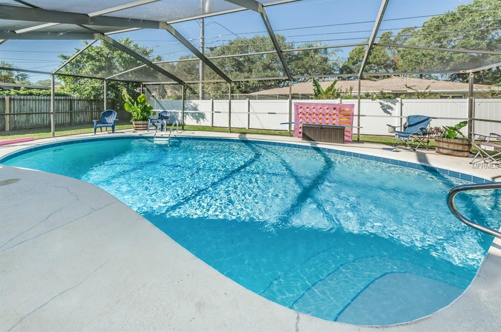 10416 HETRICK CIRCLE W, LARGO, Florida 33774, 4 Bedrooms Bedrooms, 4 Rooms Rooms,3 BathroomsBathrooms,Residential,For sale,HETRICK,U7841176