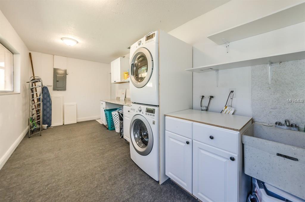 10416 HETRICK CIRCLE W, LARGO, Florida 33774, 4 Bedrooms Bedrooms, 4 Rooms Rooms,3 BathroomsBathrooms,Residential,For sale,HETRICK,U7841176