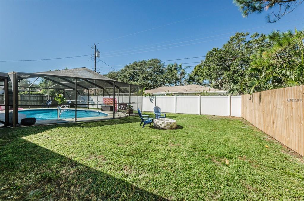 10416 HETRICK CIRCLE W, LARGO, Florida 33774, 4 Bedrooms Bedrooms, 4 Rooms Rooms,3 BathroomsBathrooms,Residential,For sale,HETRICK,U7841176