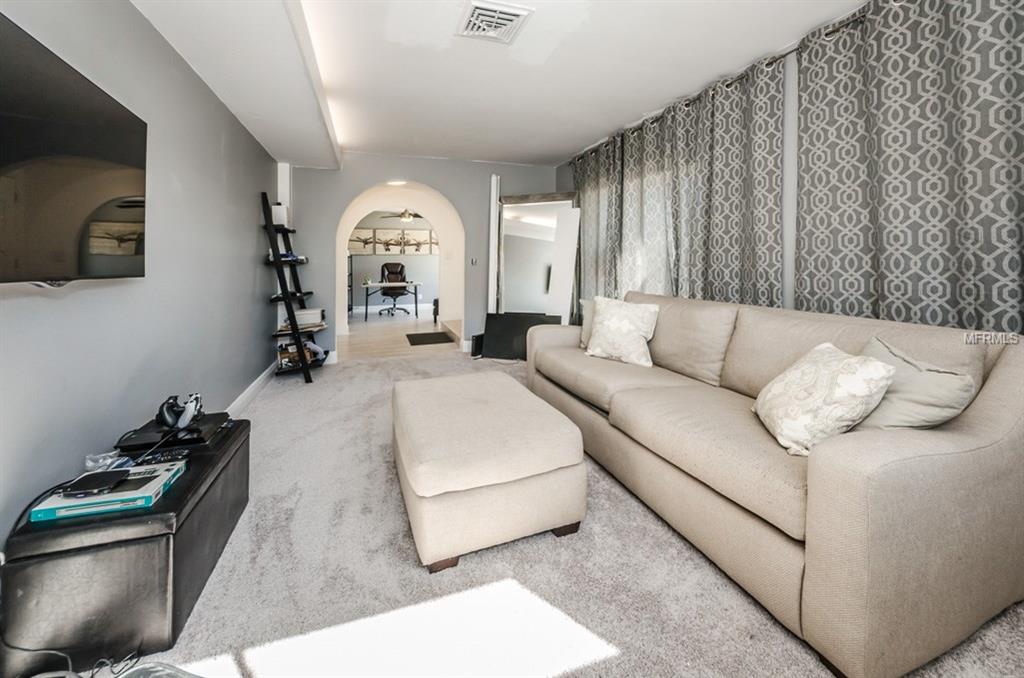 10416 HETRICK CIRCLE W, LARGO, Florida 33774, 4 Bedrooms Bedrooms, 4 Rooms Rooms,3 BathroomsBathrooms,Residential,For sale,HETRICK,U7841176