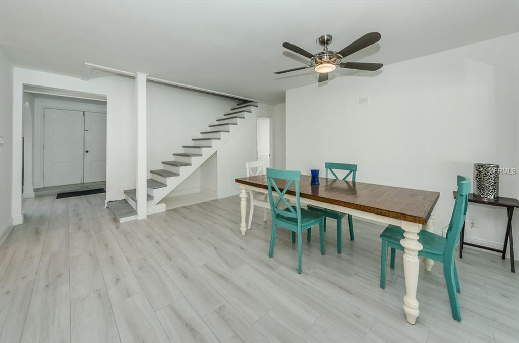 10416 HETRICK CIRCLE W, LARGO, Florida 33774, 4 Bedrooms Bedrooms, 4 Rooms Rooms,3 BathroomsBathrooms,Residential,For sale,HETRICK,U7841176