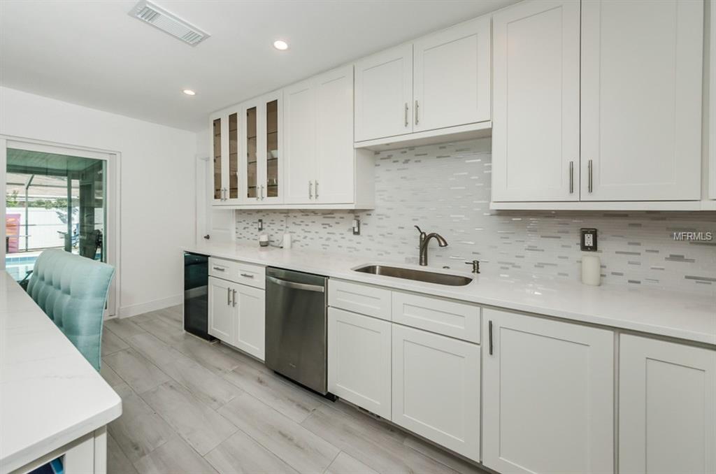 10416 HETRICK CIRCLE W, LARGO, Florida 33774, 4 Bedrooms Bedrooms, 4 Rooms Rooms,3 BathroomsBathrooms,Residential,For sale,HETRICK,U7841176