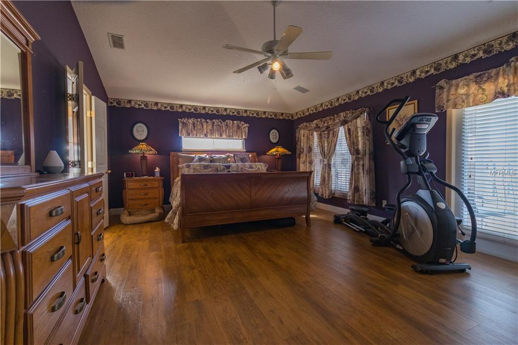 501 BLOSSOMWOOD DRIVE, DEBARY, Florida 32713, 5 Bedrooms Bedrooms, 9 Rooms Rooms,2 BathroomsBathrooms,Residential,For sale,BLOSSOMWOOD,V4722311