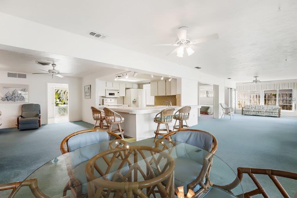 651 64TH AVENUE, ST PETE BEACH, Florida 33706, 3 Bedrooms Bedrooms, 5 Rooms Rooms,2 BathroomsBathrooms,Residential,For sale,64TH,U7844479