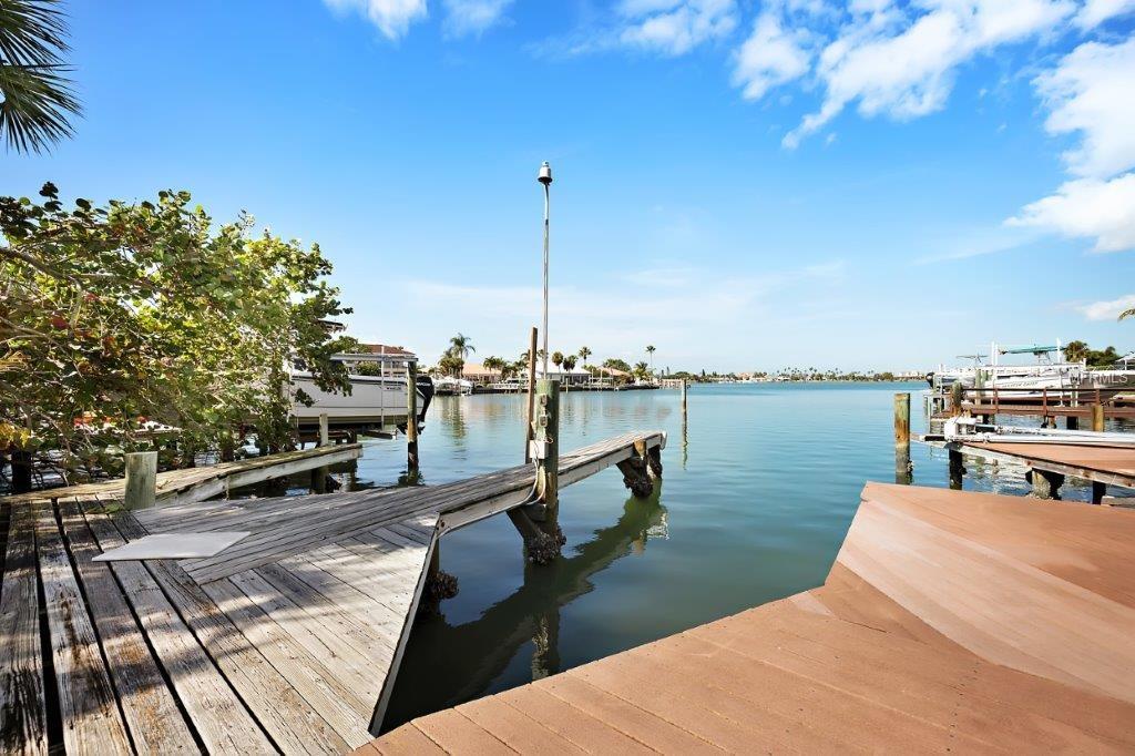 651 64TH AVENUE, ST PETE BEACH, Florida 33706, 3 Bedrooms Bedrooms, 5 Rooms Rooms,2 BathroomsBathrooms,Residential,For sale,64TH,U7844479