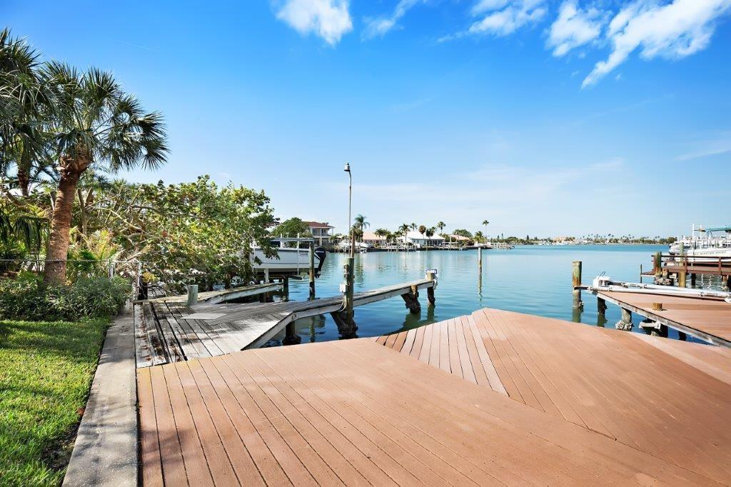 651 64TH AVENUE, ST PETE BEACH, Florida 33706, 3 Bedrooms Bedrooms, 5 Rooms Rooms,2 BathroomsBathrooms,Residential,For sale,64TH,U7844479