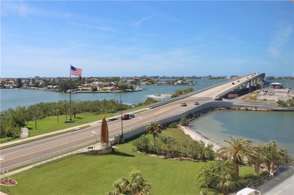 100 BLUFF VIEW DRIVE, BELLEAIR BLUFFS, Florida 33770, 2 Bedrooms Bedrooms, 5 Rooms Rooms,2 BathroomsBathrooms,Residential,For sale,BLUFF VIEW,U7845057