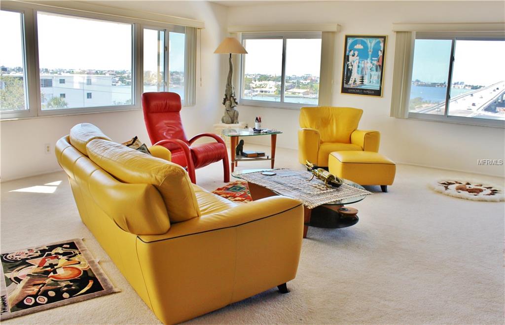 100 BLUFF VIEW DRIVE, BELLEAIR BLUFFS, Florida 33770, 2 Bedrooms Bedrooms, 5 Rooms Rooms,2 BathroomsBathrooms,Residential,For sale,BLUFF VIEW,U7845057