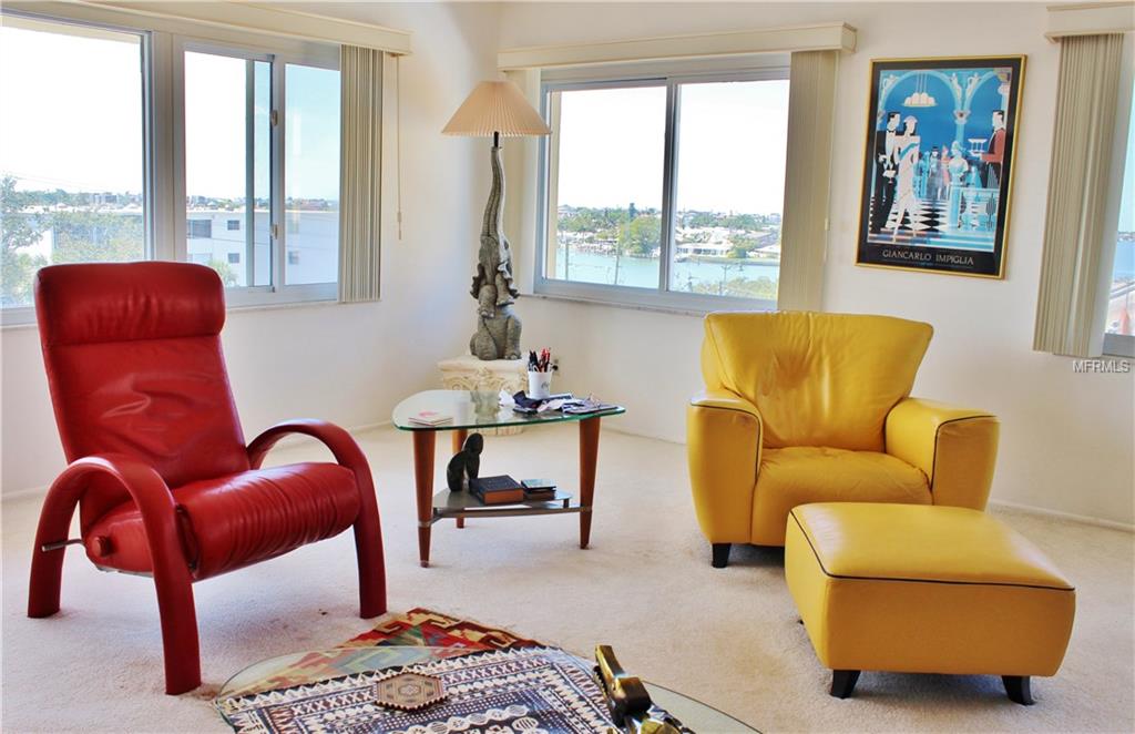 100 BLUFF VIEW DRIVE, BELLEAIR BLUFFS, Florida 33770, 2 Bedrooms Bedrooms, 5 Rooms Rooms,2 BathroomsBathrooms,Residential,For sale,BLUFF VIEW,U7845057