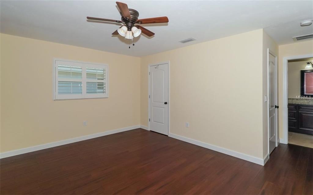 6738 ROXBURY DRIVE, SARASOTA, Florida 34231, 3 Bedrooms Bedrooms, 5 Rooms Rooms,2 BathroomsBathrooms,Residential,For sale,ROXBURY,A4208811