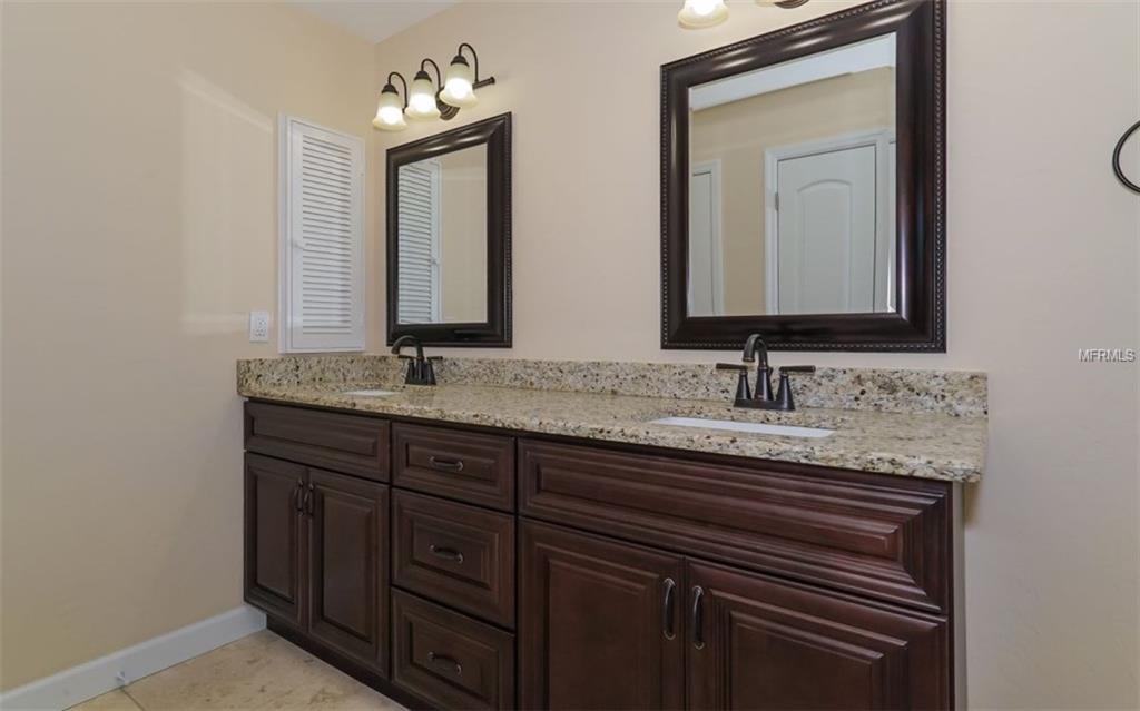 6738 ROXBURY DRIVE, SARASOTA, Florida 34231, 3 Bedrooms Bedrooms, 5 Rooms Rooms,2 BathroomsBathrooms,Residential,For sale,ROXBURY,A4208811