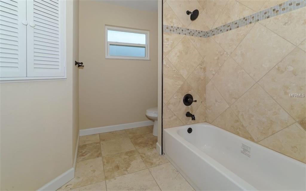 6738 ROXBURY DRIVE, SARASOTA, Florida 34231, 3 Bedrooms Bedrooms, 5 Rooms Rooms,2 BathroomsBathrooms,Residential,For sale,ROXBURY,A4208811