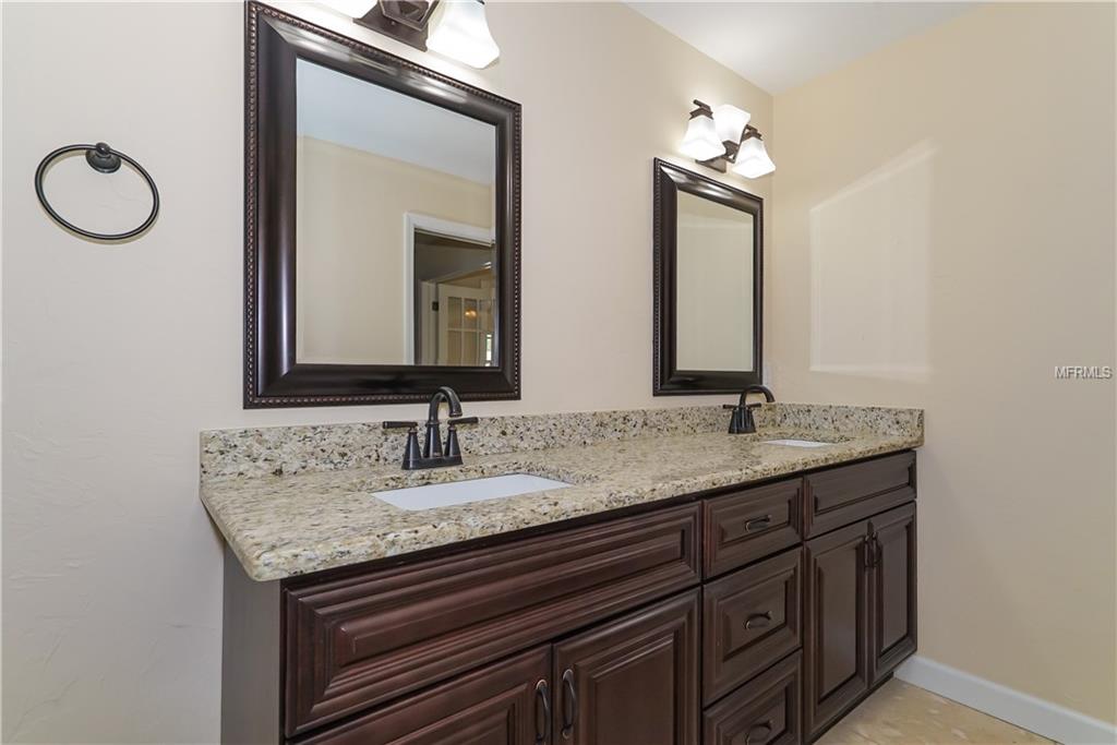 6738 ROXBURY DRIVE, SARASOTA, Florida 34231, 3 Bedrooms Bedrooms, 5 Rooms Rooms,2 BathroomsBathrooms,Residential,For sale,ROXBURY,A4208811