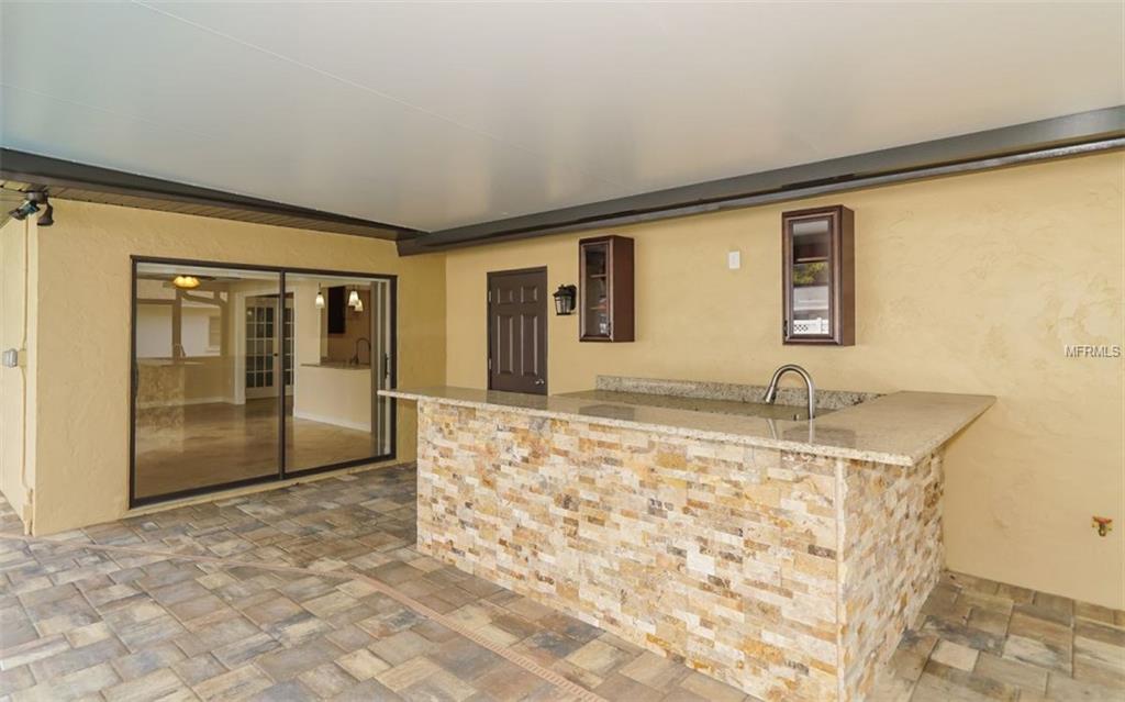 6738 ROXBURY DRIVE, SARASOTA, Florida 34231, 3 Bedrooms Bedrooms, 5 Rooms Rooms,2 BathroomsBathrooms,Residential,For sale,ROXBURY,A4208811