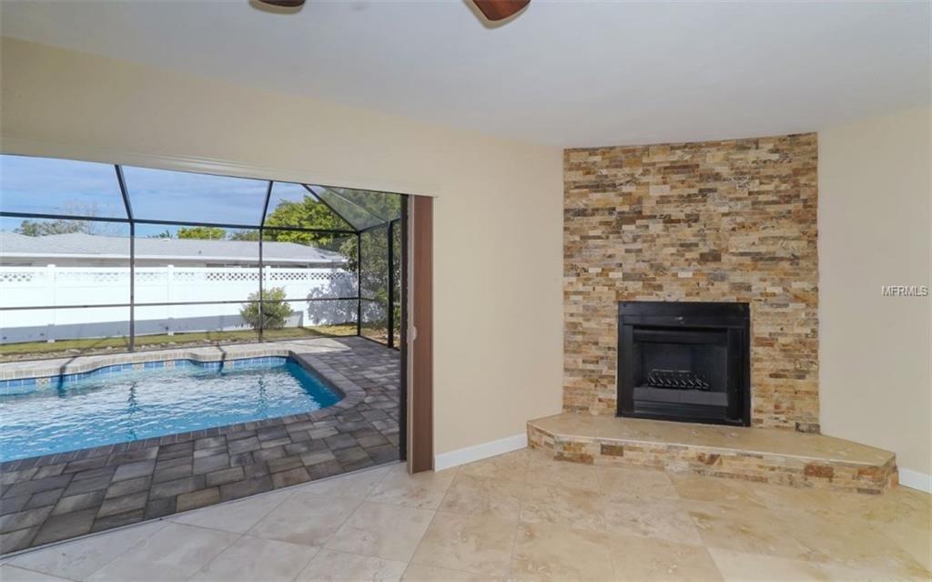 6738 ROXBURY DRIVE, SARASOTA, Florida 34231, 3 Bedrooms Bedrooms, 5 Rooms Rooms,2 BathroomsBathrooms,Residential,For sale,ROXBURY,A4208811