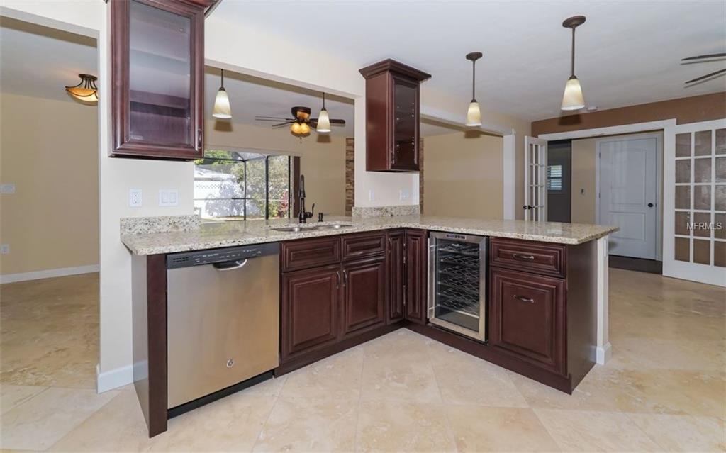 6738 ROXBURY DRIVE, SARASOTA, Florida 34231, 3 Bedrooms Bedrooms, 5 Rooms Rooms,2 BathroomsBathrooms,Residential,For sale,ROXBURY,A4208811