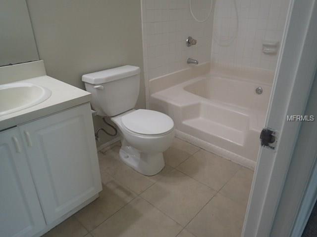 10020 STRAFFORD OAK COURT, TAMPA, Florida 33624, 2 Bedrooms Bedrooms, 4 Rooms Rooms,2 BathroomsBathrooms,Residential,For sale,STRAFFORD OAK,T2928414