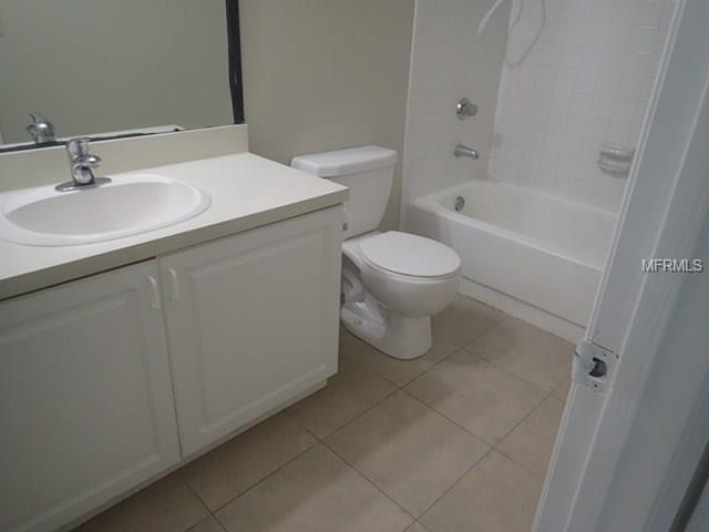 10020 STRAFFORD OAK COURT, TAMPA, Florida 33624, 2 Bedrooms Bedrooms, 4 Rooms Rooms,2 BathroomsBathrooms,Residential,For sale,STRAFFORD OAK,T2928414