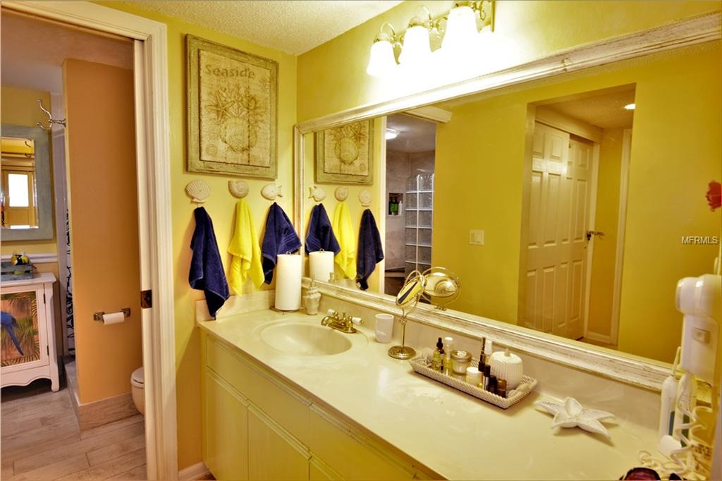 8600 RIDGEWOOD AVENUE, CAPE CANAVERAL, Florida 32920, 1 Bedroom Bedrooms, 3 Rooms Rooms,1 BathroomBathrooms,Residential,For sale,RIDGEWOOD,O5561913