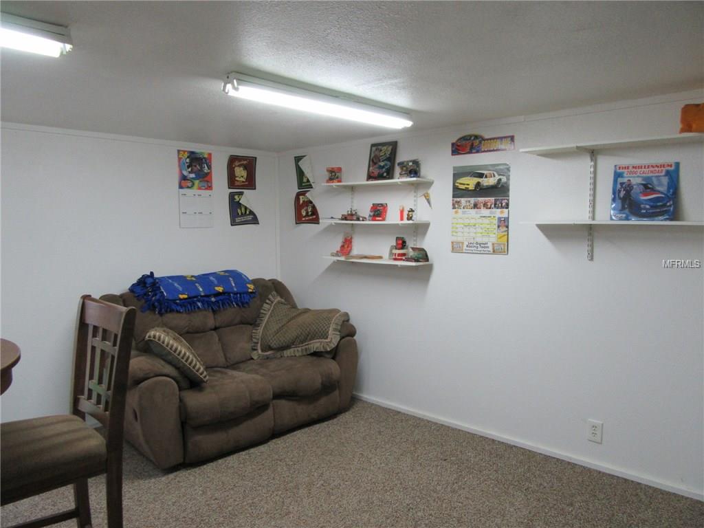 74 ROSALIE OAKS BOULEVARD, LAKE WALES, Florida 33898, 2 Bedrooms Bedrooms, 6 Rooms Rooms,2 BathroomsBathrooms,Residential,For sale,ROSALIE OAKS,K4701765