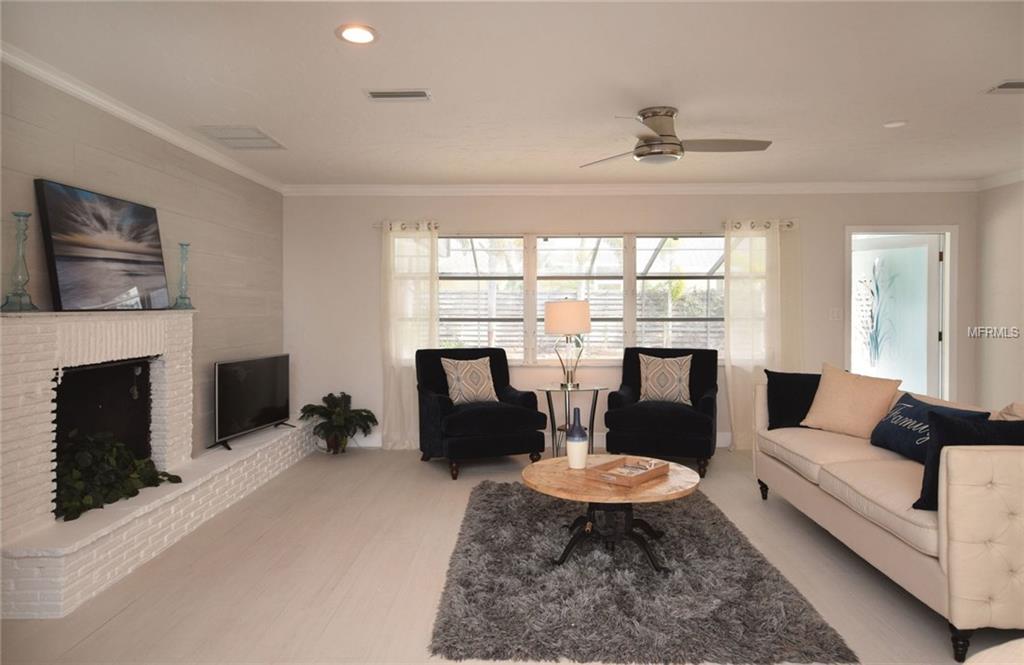 6 CORNWELL ON THE GULF, VENICE, Florida 34285, 3 Bedrooms Bedrooms, 5 Rooms Rooms,2 BathroomsBathrooms,Residential,For sale,CORNWELL ON THE GULF,A4207637