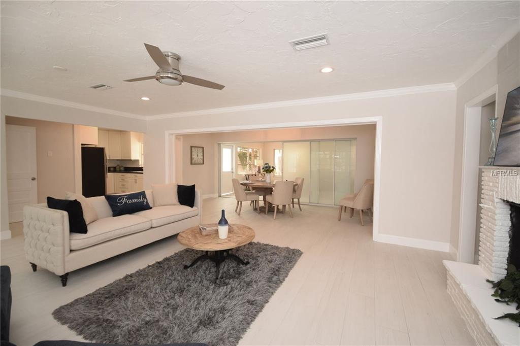 6 CORNWELL ON THE GULF, VENICE, Florida 34285, 3 Bedrooms Bedrooms, 5 Rooms Rooms,2 BathroomsBathrooms,Residential,For sale,CORNWELL ON THE GULF,A4207637