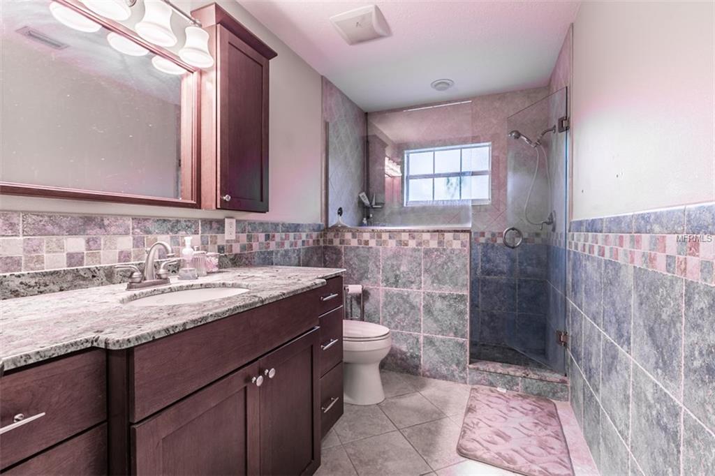 208 S GLENWOOD AVENUE, ORLANDO, Florida 32803, 2 Bedrooms Bedrooms, 6 Rooms Rooms,2 BathroomsBathrooms,Residential,For sale,GLENWOOD,O5559334