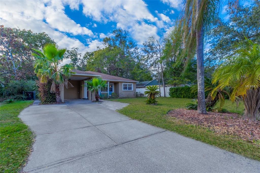 208 S GLENWOOD AVENUE, ORLANDO, Florida 32803, 2 Bedrooms Bedrooms, 6 Rooms Rooms,2 BathroomsBathrooms,Residential,For sale,GLENWOOD,O5559334