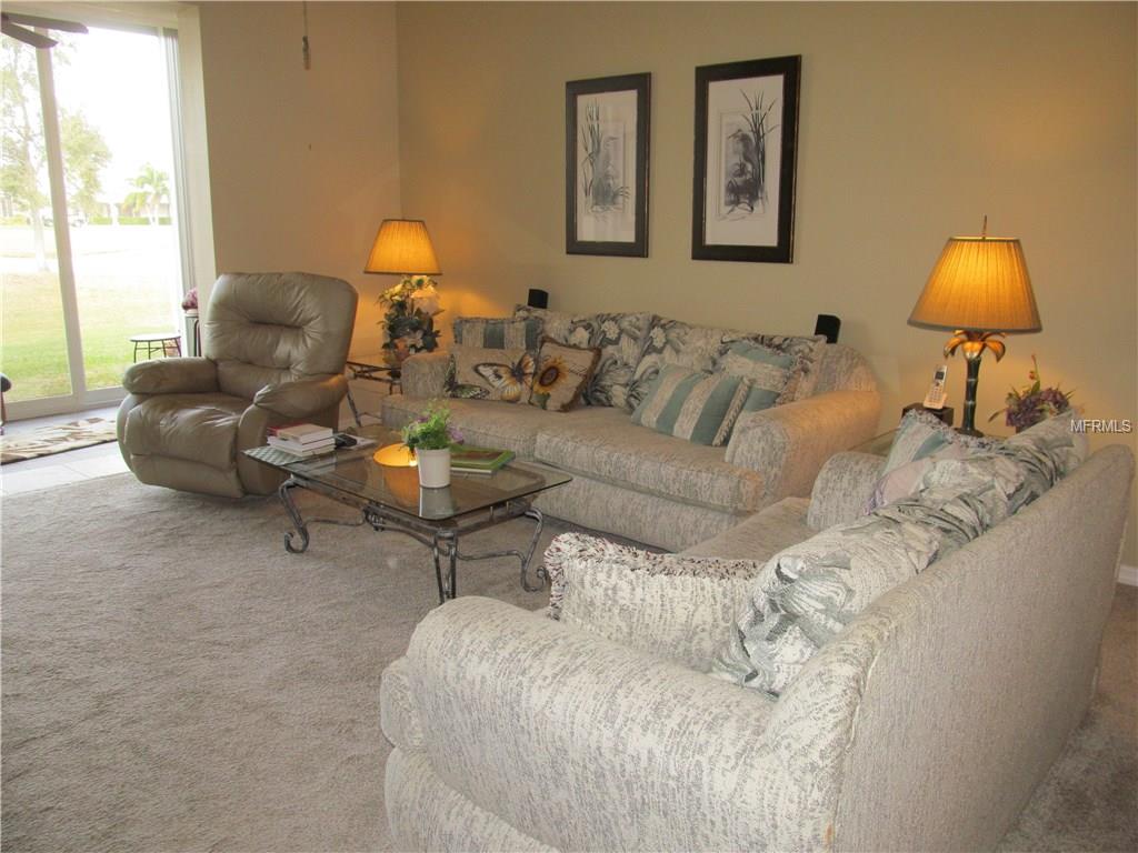 6663 DREWRYS BLUFF, BRADENTON, Florida 34203, 2 Bedrooms Bedrooms, 4 Rooms Rooms,2 BathroomsBathrooms,Residential,For sale,DREWRYS,A4209106