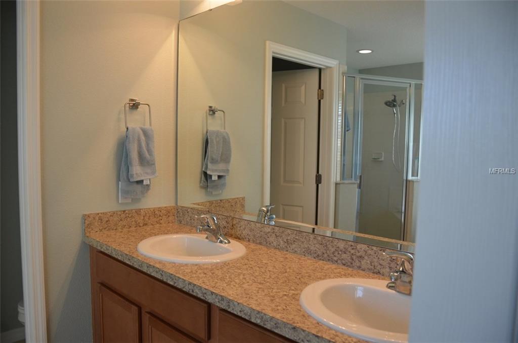 715 BAINBRIDGE LOOP, WINTER GARDEN, Florida 34787, 4 Bedrooms Bedrooms, 10 Rooms Rooms,3 BathroomsBathrooms,Residential,For sale,BAINBRIDGE,O5553277