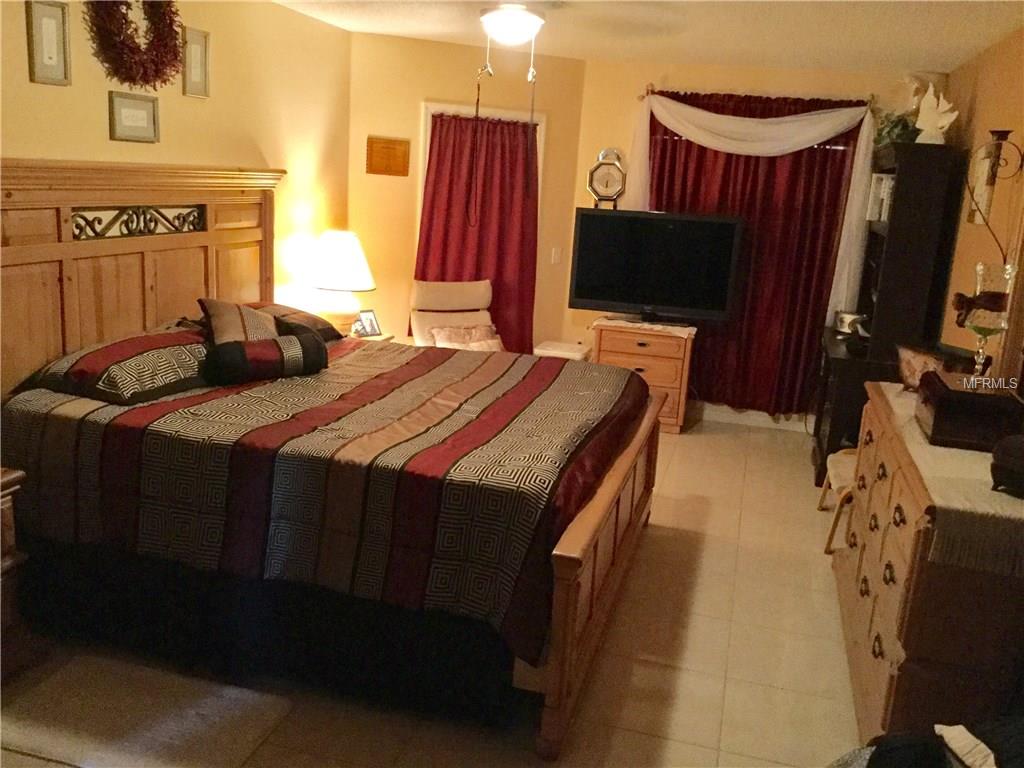 916 AMBOISE LANE, KISSIMMEE, Florida 34759, 4 Bedrooms Bedrooms, 9 Rooms Rooms,2 BathroomsBathrooms,Residential,For sale,AMBOISE,O5558644