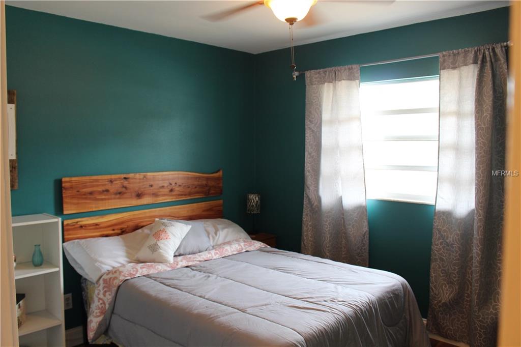 1095 MARY JANE LANE, DUNEDIN, Florida 34698, 3 Bedrooms Bedrooms, 3 Rooms Rooms,2 BathroomsBathrooms,Residential,For sale,MARY JANE,U7846345