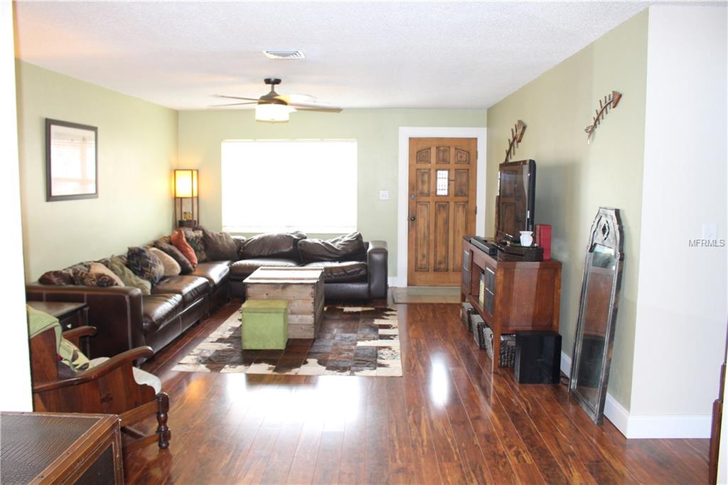 1095 MARY JANE LANE, DUNEDIN, Florida 34698, 3 Bedrooms Bedrooms, 3 Rooms Rooms,2 BathroomsBathrooms,Residential,For sale,MARY JANE,U7846345