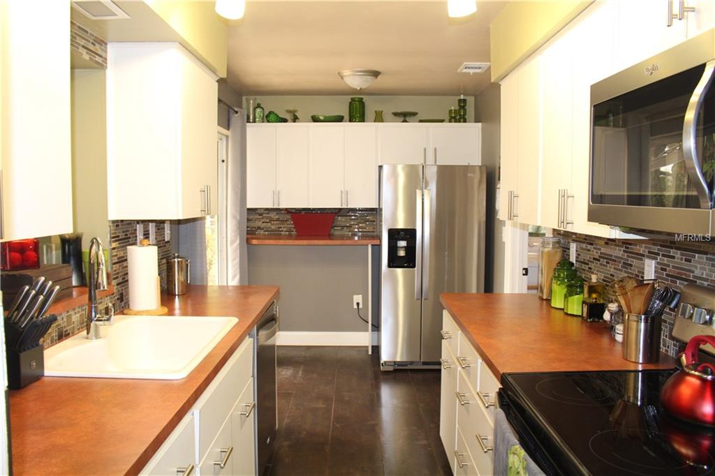 1095 MARY JANE LANE, DUNEDIN, Florida 34698, 3 Bedrooms Bedrooms, 3 Rooms Rooms,2 BathroomsBathrooms,Residential,For sale,MARY JANE,U7846345