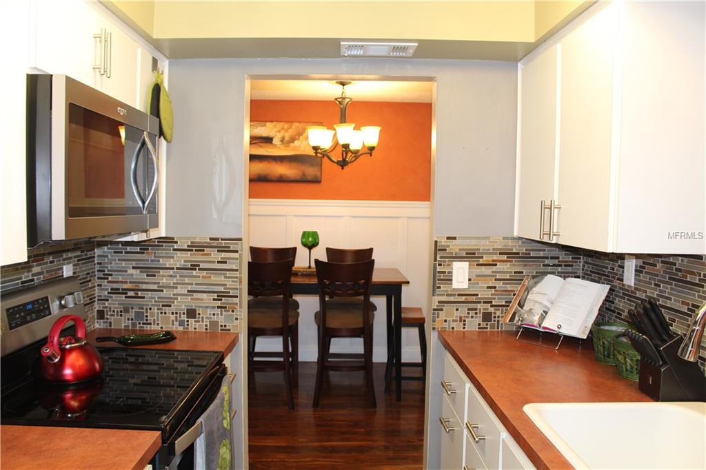 1095 MARY JANE LANE, DUNEDIN, Florida 34698, 3 Bedrooms Bedrooms, 3 Rooms Rooms,2 BathroomsBathrooms,Residential,For sale,MARY JANE,U7846345