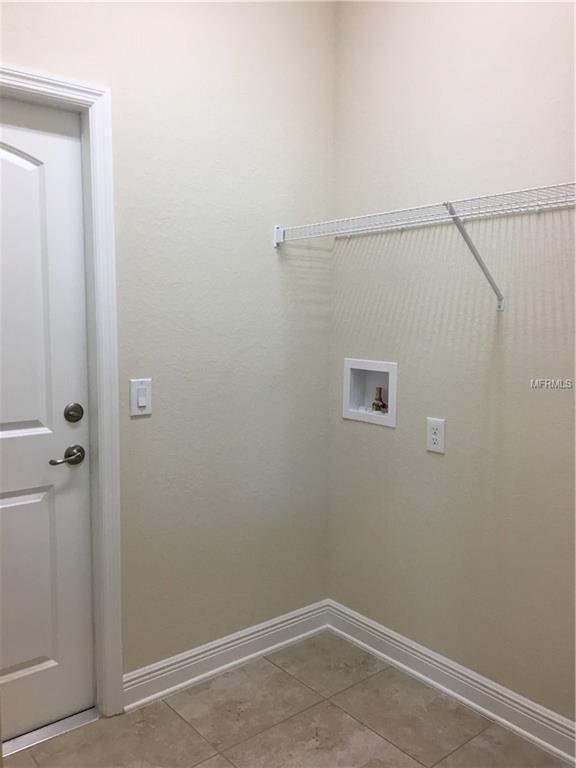 4750 LATHLOA LOOP, LAKELAND, Florida 33811, 4 Bedrooms Bedrooms, 7 Rooms Rooms,2 BathroomsBathrooms,Residential,For sale,LATHLOA,L4720298