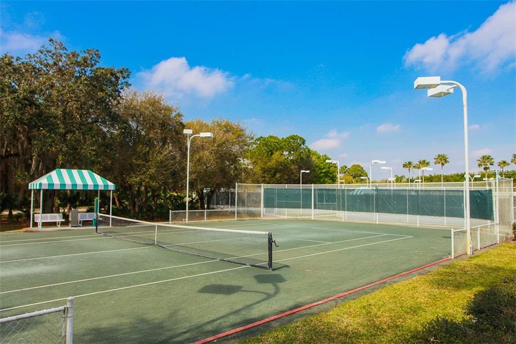 7129 VICTORIA CIRCLE, UNIVERSITY PARK, Florida 34201, 3 Bedrooms Bedrooms, 6 Rooms Rooms,2 BathroomsBathrooms,Residential,For sale,VICTORIA,A4192589