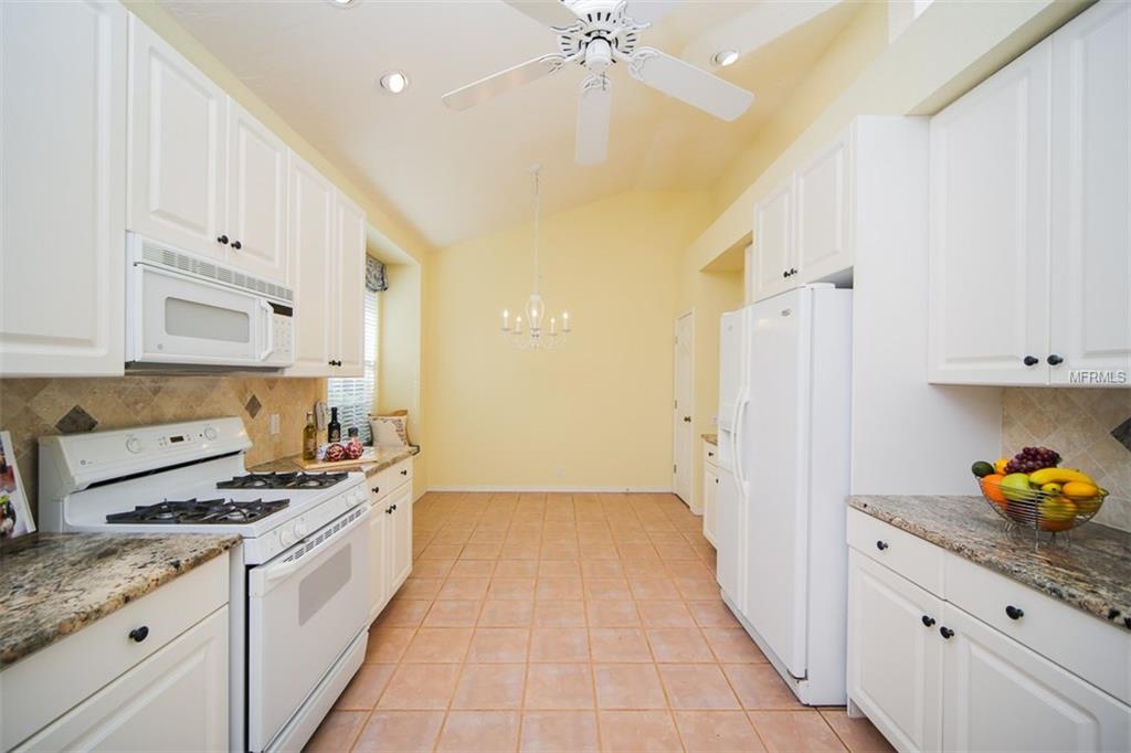 7129 VICTORIA CIRCLE, UNIVERSITY PARK, Florida 34201, 3 Bedrooms Bedrooms, 6 Rooms Rooms,2 BathroomsBathrooms,Residential,For sale,VICTORIA,A4192589