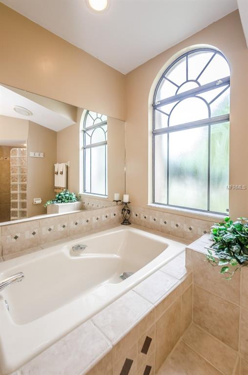 3065 HAMPTON COURT, CLEARWATER, Florida 33761, 4 Bedrooms Bedrooms, 7 Rooms Rooms,3 BathroomsBathrooms,Residential,For sale,HAMPTON,U7834653