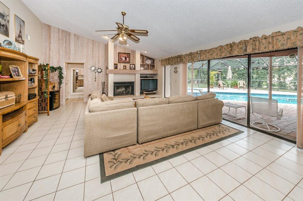 3065 HAMPTON COURT, CLEARWATER, Florida 33761, 4 Bedrooms Bedrooms, 7 Rooms Rooms,3 BathroomsBathrooms,Residential,For sale,HAMPTON,U7834653