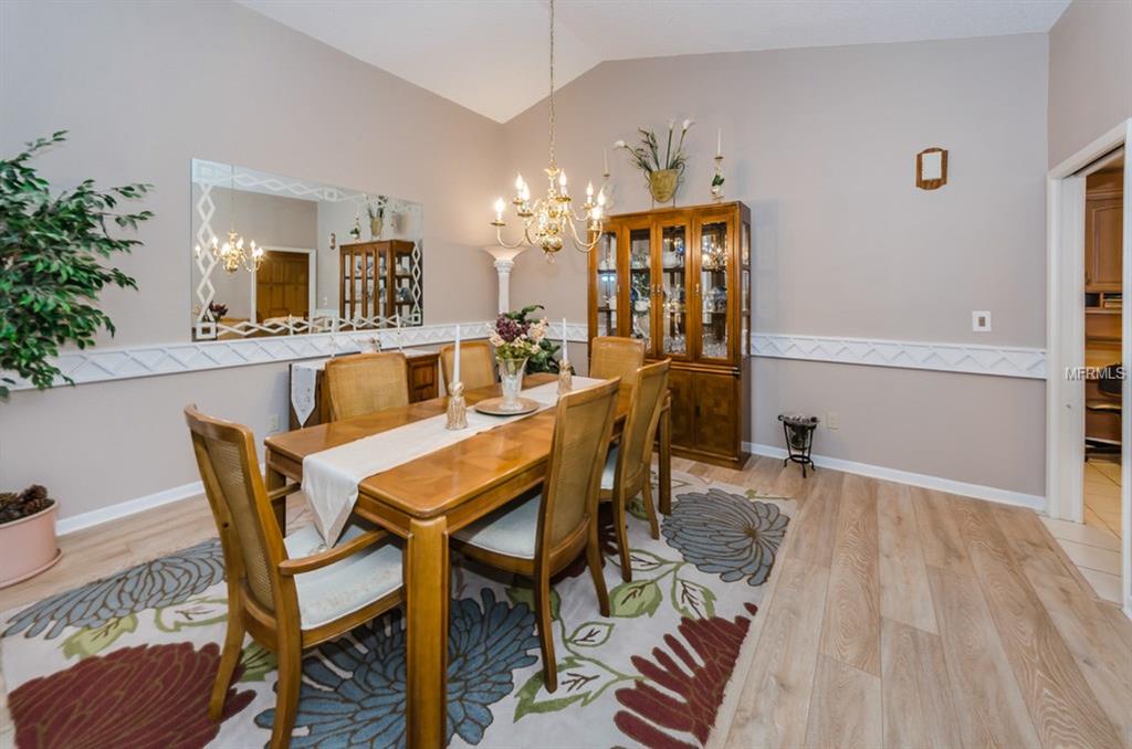 3065 HAMPTON COURT, CLEARWATER, Florida 33761, 4 Bedrooms Bedrooms, 7 Rooms Rooms,3 BathroomsBathrooms,Residential,For sale,HAMPTON,U7834653