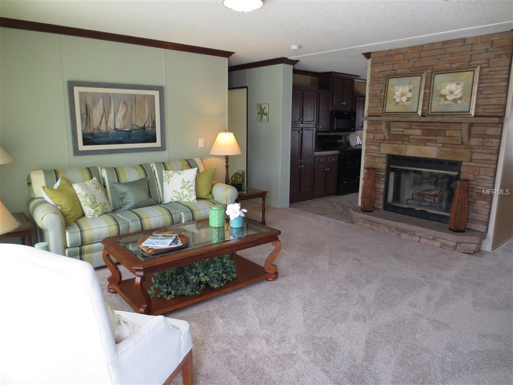 807 SILVER OAK AVENUE, THE VILLAGES, Florida 32159, 3 Bedrooms Bedrooms, 5 Rooms Rooms,2 BathroomsBathrooms,Residential,For sale,SILVER OAK,G4850508