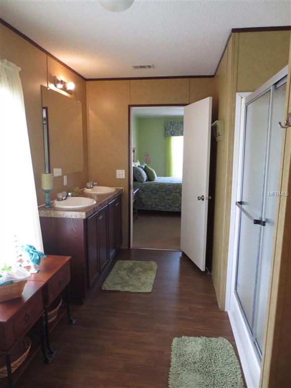 807 SILVER OAK AVENUE, THE VILLAGES, Florida 32159, 3 Bedrooms Bedrooms, 5 Rooms Rooms,2 BathroomsBathrooms,Residential,For sale,SILVER OAK,G4850508