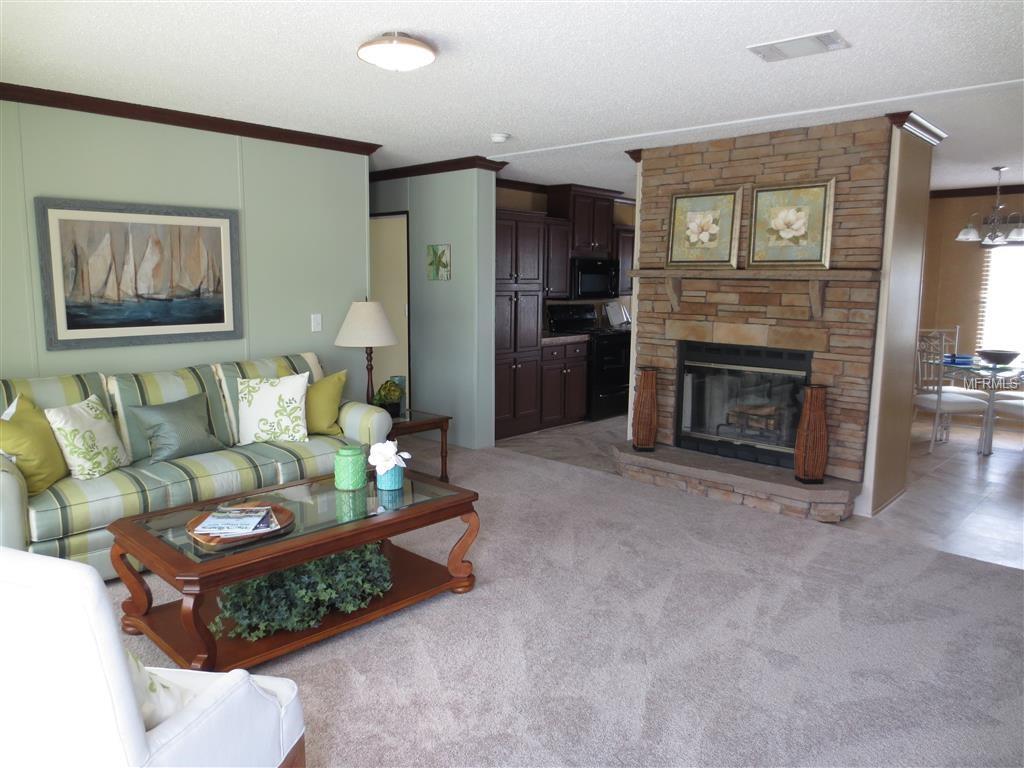 807 SILVER OAK AVENUE, THE VILLAGES, Florida 32159, 3 Bedrooms Bedrooms, 5 Rooms Rooms,2 BathroomsBathrooms,Residential,For sale,SILVER OAK,G4850508