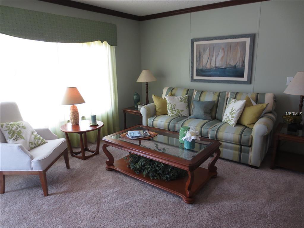 807 SILVER OAK AVENUE, THE VILLAGES, Florida 32159, 3 Bedrooms Bedrooms, 5 Rooms Rooms,2 BathroomsBathrooms,Residential,For sale,SILVER OAK,G4850508